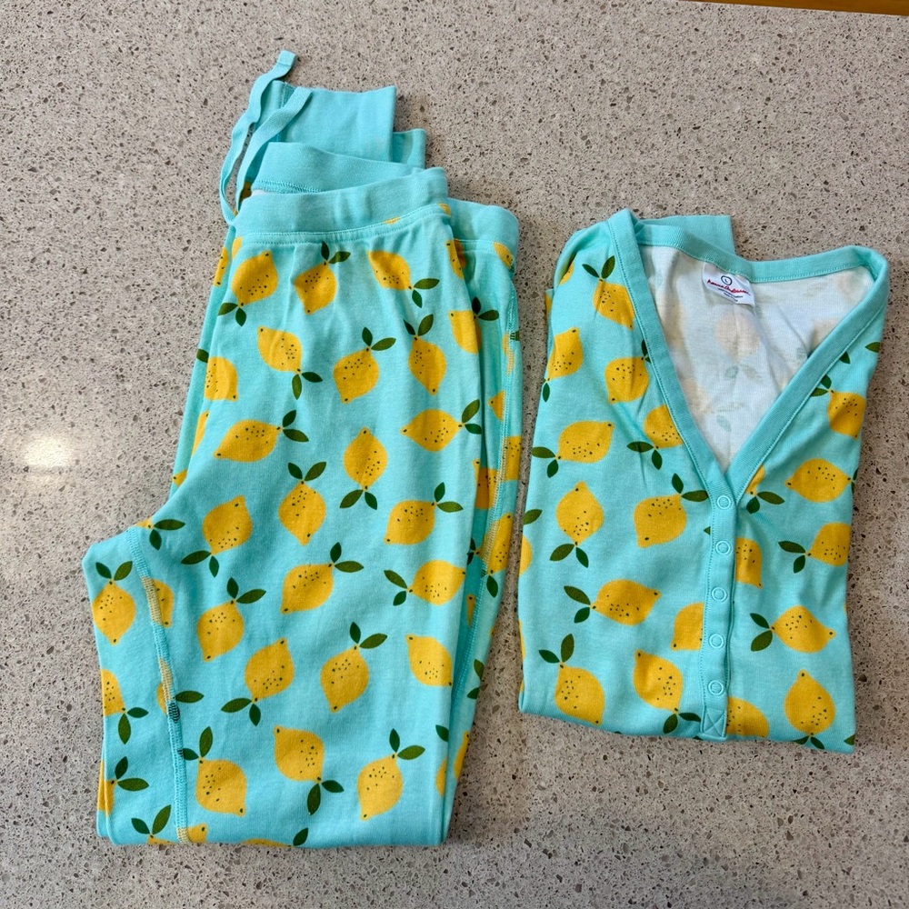 Lemon Print Adult Pajamas (M pants, L top)
